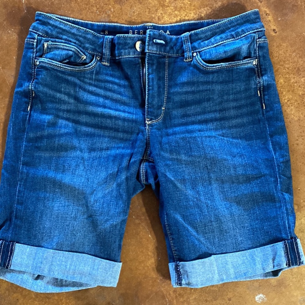 Women’s Bermuda shorts